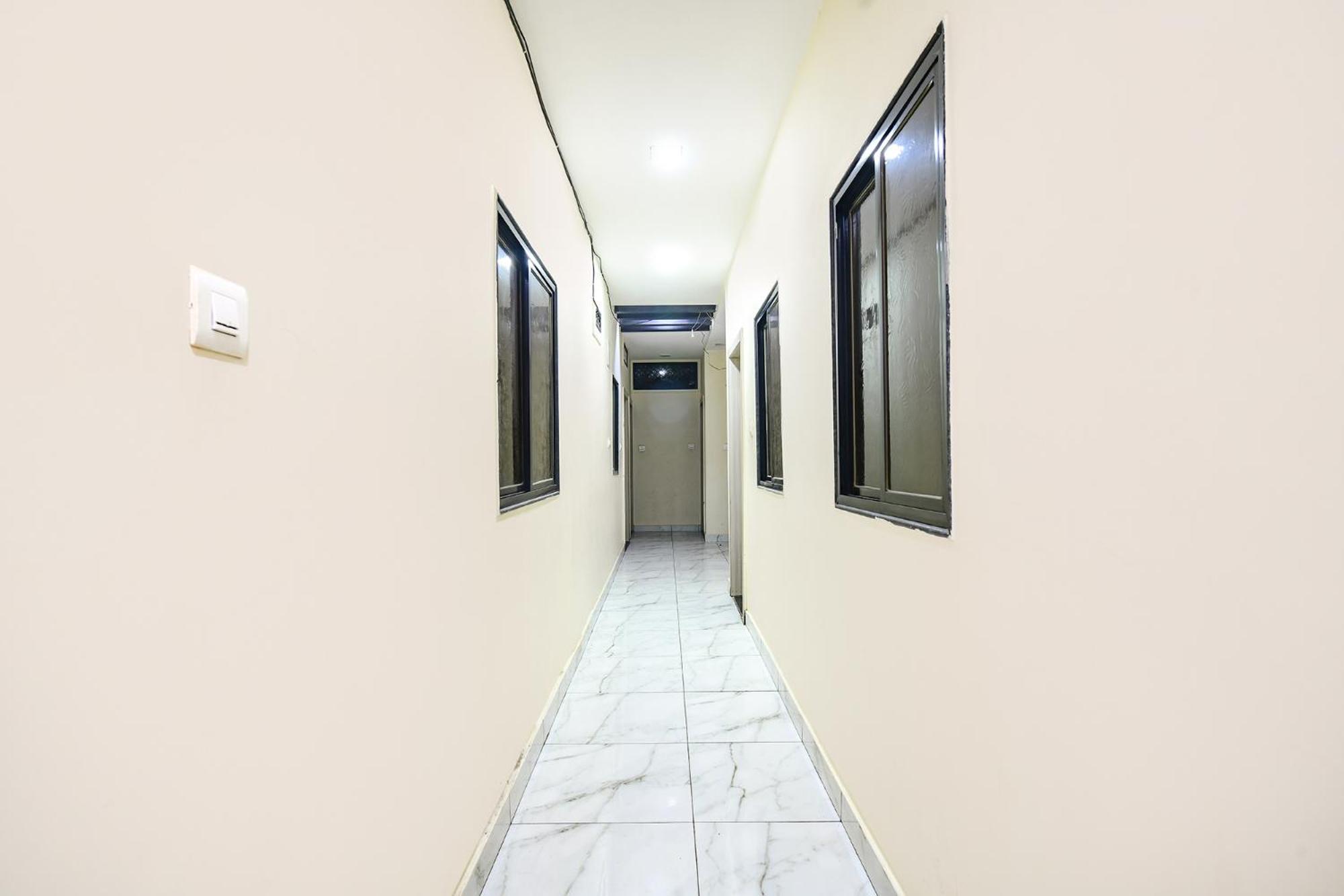 Fabexpress Blue Star Hotel Ujjain Bagian luar foto